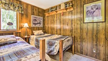 3 bedrooms, bed sheets