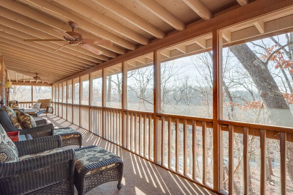 Interior - Osage Beach Home: Screened Porch, Resort Amenities (Osage Beach)