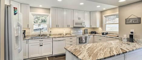 Talo (4 Bedrooms) | Sisätilat