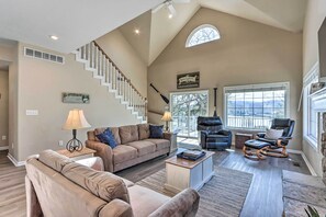 TV, fireplace - Lakefront Camdenton Home w/ Fire Pit & Grill! (Camdenton)