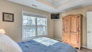 4 bedrooms, bed sheets