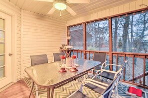 House (3 Bedrooms) | Interior - Lake Barkley Home With Fire Pit & Private Dock! (Cadiz)