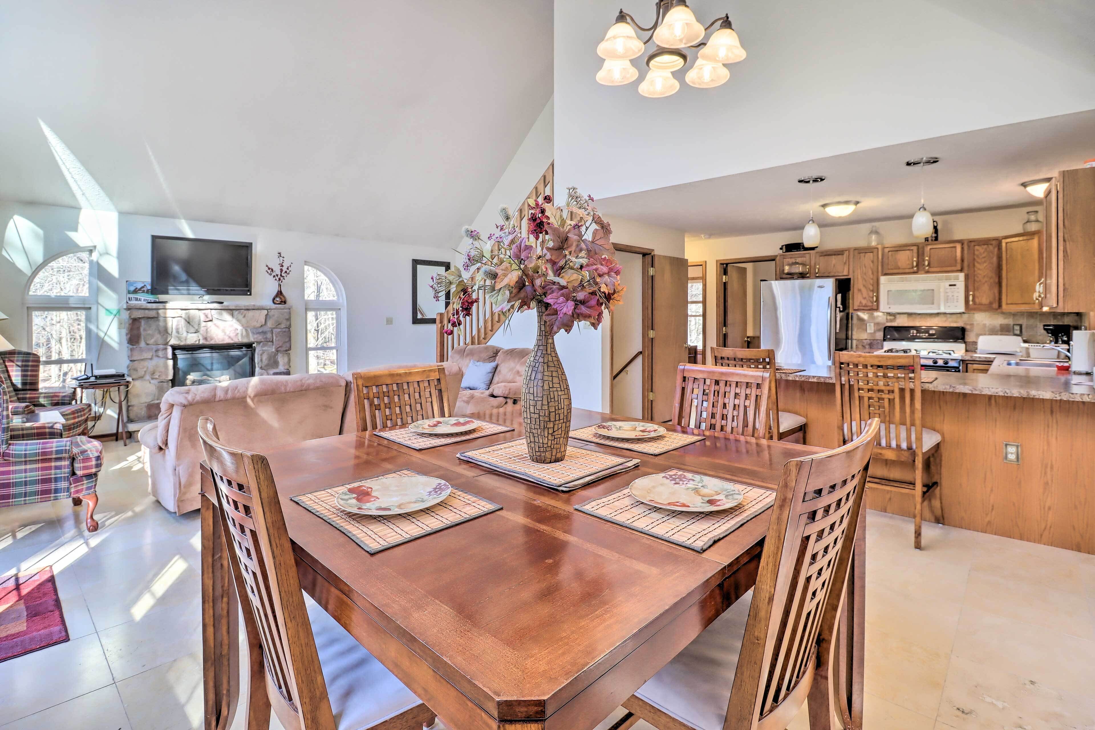 Lehighton Getaway w/ Deck + Community Perks!