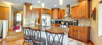 Idyllic Somerset Condo: Ski, Hike & Relax!