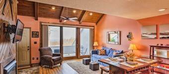 Pet-friendly Beech Mountain Condo: Walk to Slopes