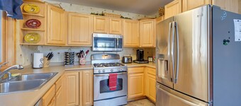 Bright Minong Vacation Rental on Little Sand Lake!