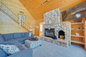 House (4 Bedrooms) | Interior - Bright Minong Vacation Rental on Little Sand Lake! (Minong)