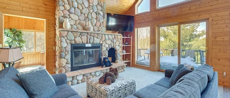 House (4 Bedrooms) | Front of property