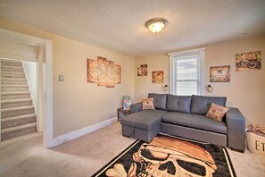TV - Family-friendly Wildwood Apt: Bike to Beach! (Wildwood)