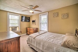 Apartamento (1 Bedroom) | 1 dormitorio, tabla de planchar con plancha, ropa de cama