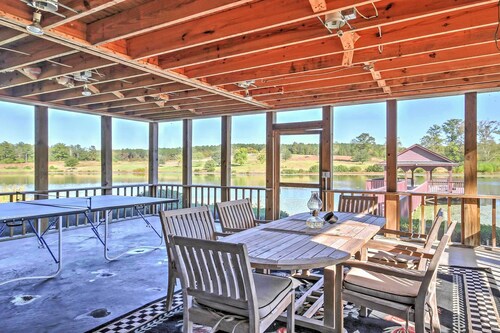 'cottage by the Pond' on Gorgeous Expansive Estate