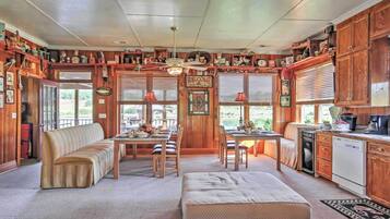 Cottage (2 Bedrooms) | Interior