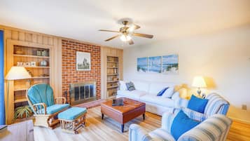 Apartment (2 Bedrooms) | Front of property