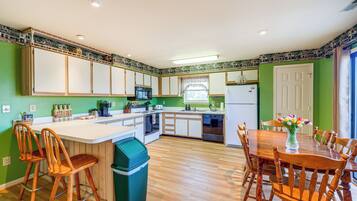 Apartment (2 Bedrooms) | Bahagian dalam