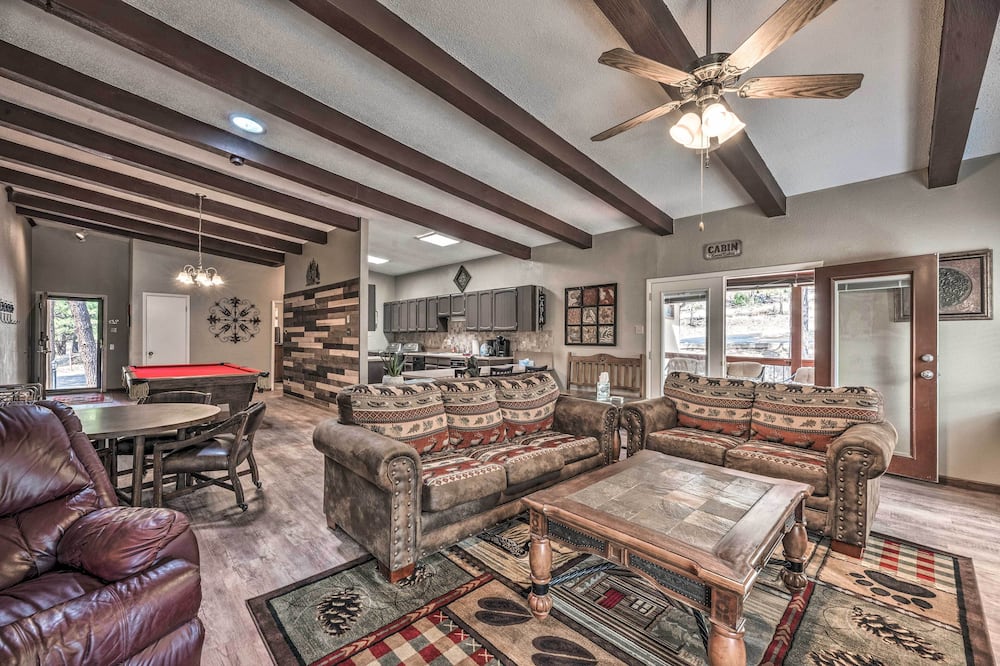 Alto Condo w/ Deck: 2 Mi to Ruidoso Winter Park! - Nogal, NM