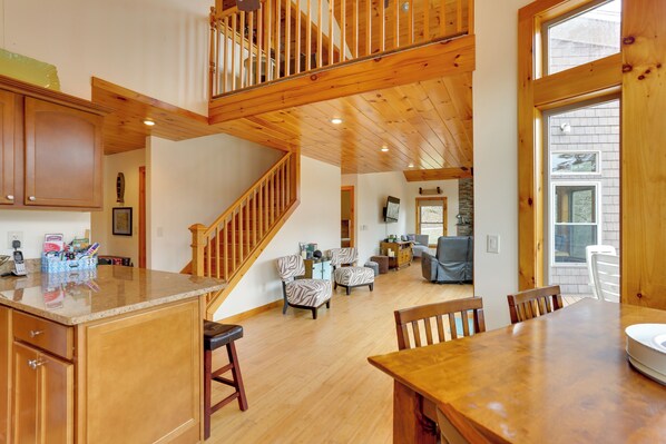 House (2 Bedrooms) | Interior