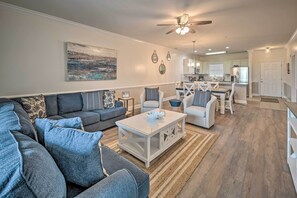 TV - Myrtle Beach Resort Retreat w/ Pool & Pond Views! (Myrtle Beach)