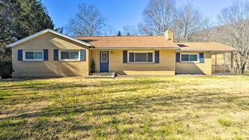 House (3 Bedrooms) | Front of property