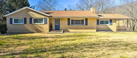 House (3 Bedrooms) | Front of property