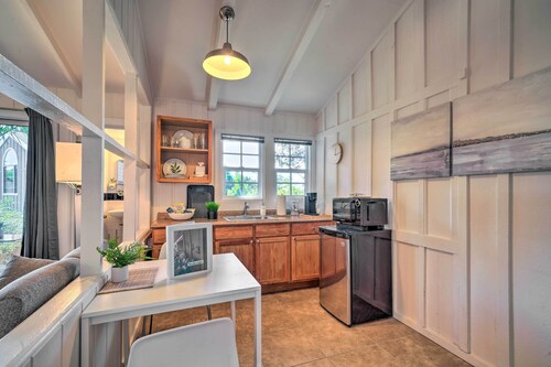 Santa Barbara Studio Near Downtown & Beaches