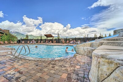 Durango Resort Condo w/ Balcony & Mtn Views!