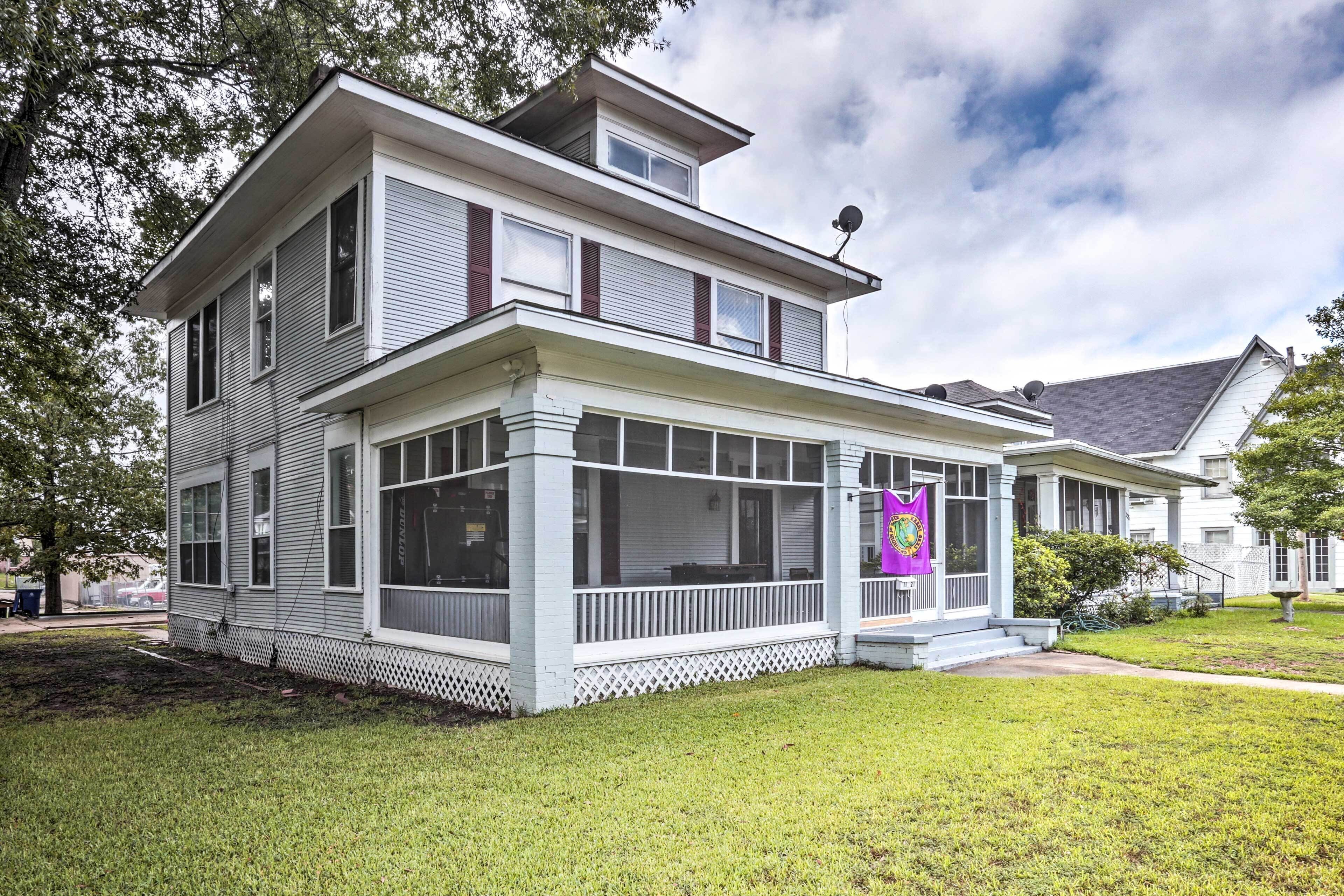 Haunted Shreveport Home ~ 3 Mi to Downtown Fun!