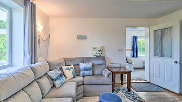 Cottage (2 Bedrooms) | Interior