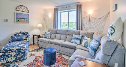 3 Mi to Lake Michigan: The Country Cottage