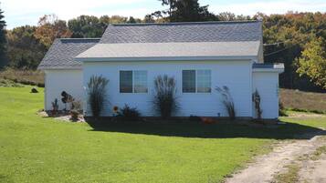 Cottage (2 Bedrooms) | Interior