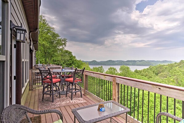 Apartment (3 Bedrooms) | Interior - Lake-view Silver Point Condo by Hurricane Marina! (Silver Point)