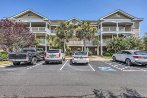 Interior - Shuttle to Ocean! North Myrtle Beach Retreat (North Myrtle Beach)