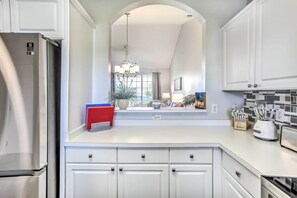 Apartment (2 Bedrooms) | Interior - Shuttle to Ocean! North Myrtle Beach Retreat (North Myrtle Beach)