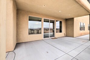 Apartment (2 Bedrooms) | Interior - Modern Apartment w/ Beautiful Mountain Views! (St. George)