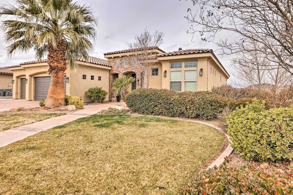 Apartment (2 Bedrooms) | Interior - Modern Apartment w/ Beautiful Mountain Views! (St. George)