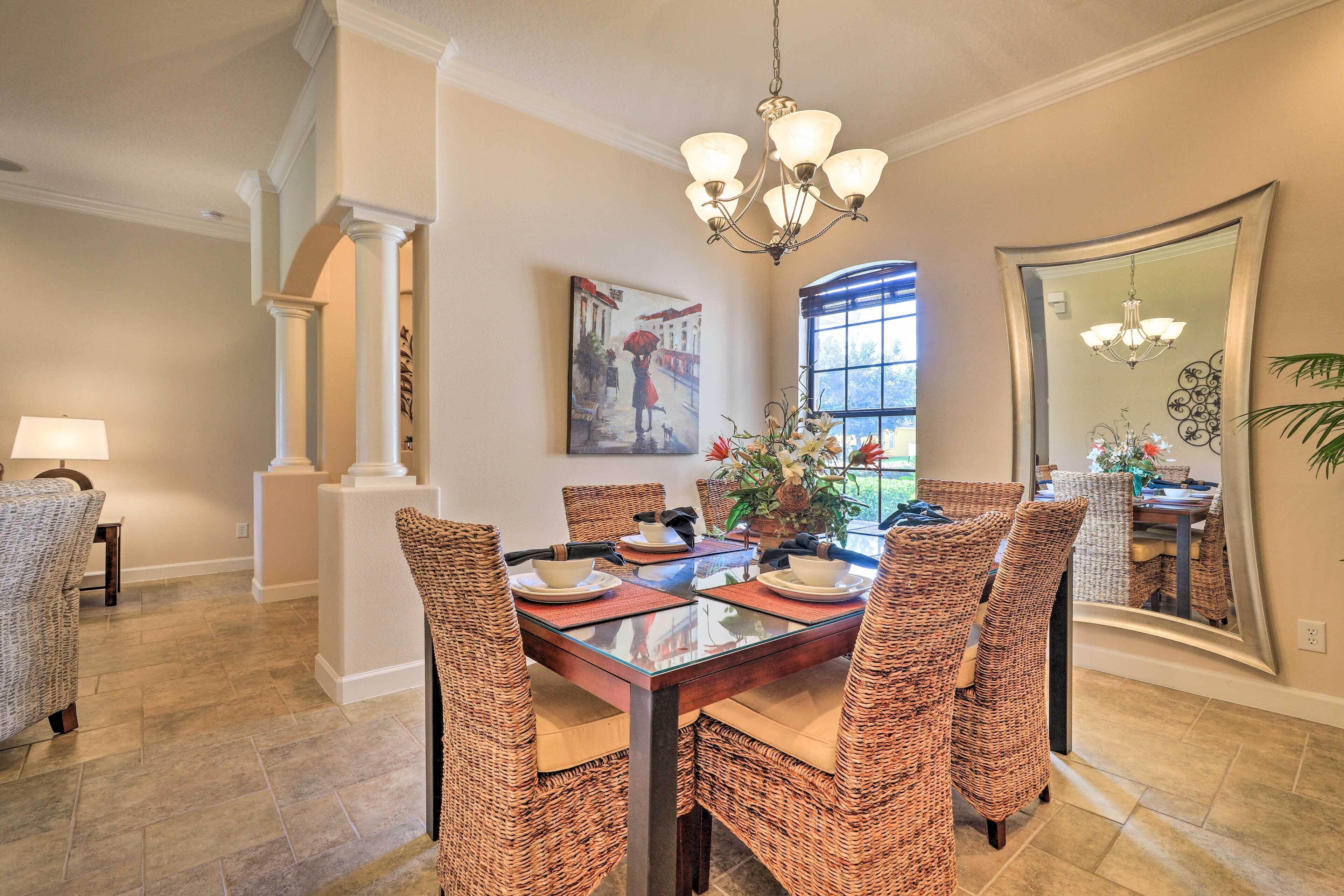 House (5 Bedrooms) | Interior