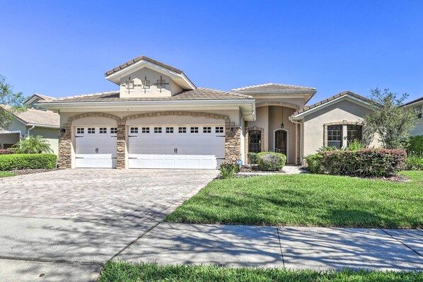 Interior - 6 Mi to Disney: Gem w/ Pool & Spa in Kissimmee (Kissimmee)