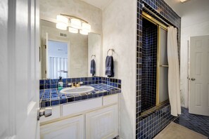 Interior - Spicewood Condo on The South Shore of Lake Travis! (Spicewood)