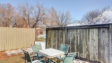 Tempat makan outdoor