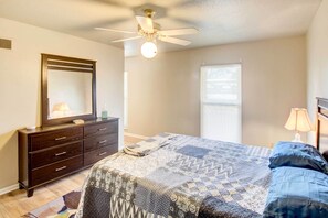 Apartment (2 Bedrooms) | Interior - Pleasant Condo - 14 Mi to Dtwn Kansas City (Overland Park)