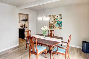 Apartment (2 Bedrooms) | Interior - Pleasant Condo - 14 Mi to Dtwn Kansas City (Overland Park)