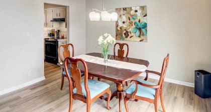 Pleasant Condo - 14 Mi to Dtwn Kansas City