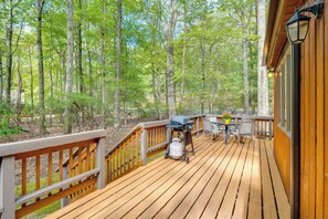 Apartment (2 Bedrooms) | Interior - Near Skiing & Lakes: Contemporary Poconos Townhome (Lake Harmony)