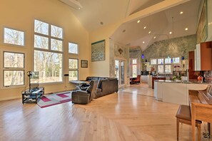 TV, fireplace, ping pong - Elegant Riverwoods Escape w/ Private Sauna! (Deerfield)