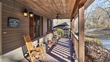 House (5 Bedrooms) | Interior