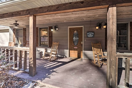 House (5 Bedrooms) | Interior