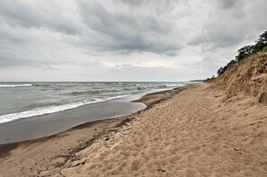 House (4 Bedrooms) | Interior - Hot Tub, Deck & Backyard: Cozy Union Pier House! (Union Pier)