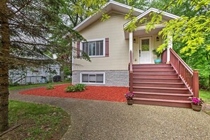 House (4 Bedrooms) | Front of property - Hot Tub, Deck & Backyard: Cozy Union Pier House! (Union Pier)