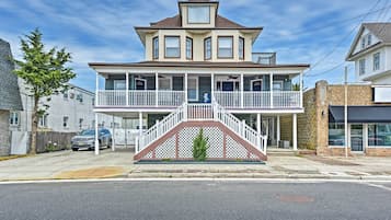 House (Multiple Bedrooms) | Interior