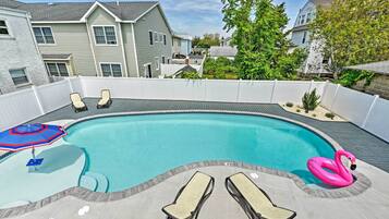 Casa (Multiple Bedrooms) | Parte interna