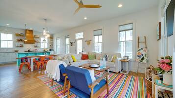 House (5 Bedrooms) | Interior